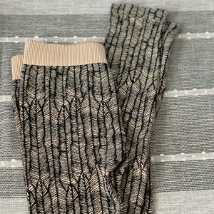 Nikibiki leggings